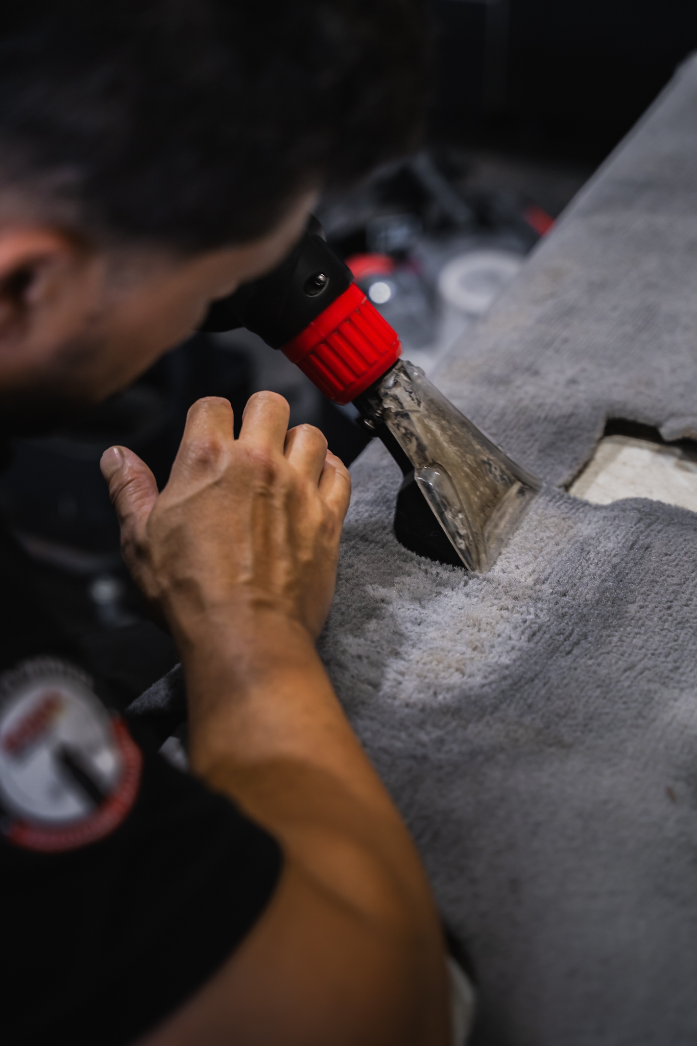 Extração e higienização de alcatifa automóvel